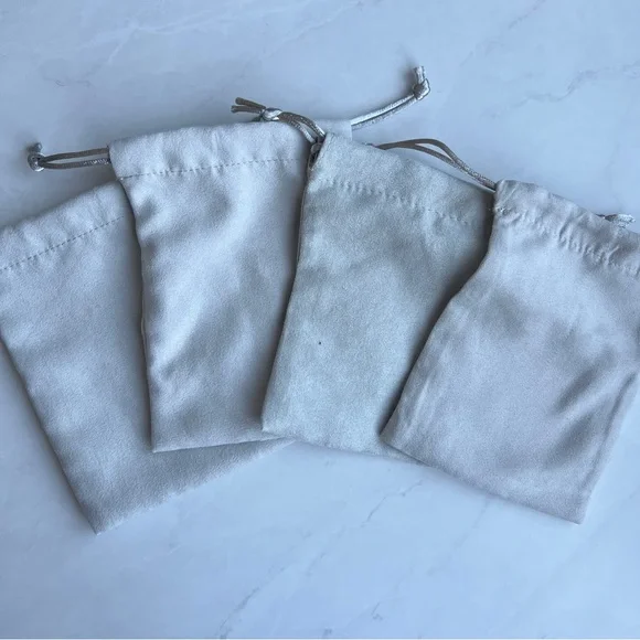 Kendra Scott Grey Dust Bags Set of 4 - Picture 2 of 3